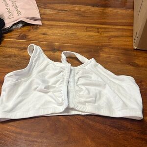 FRUIT OF THE LOOM Size 44 Front Closure white 97431 SPORT BRA Low Impact